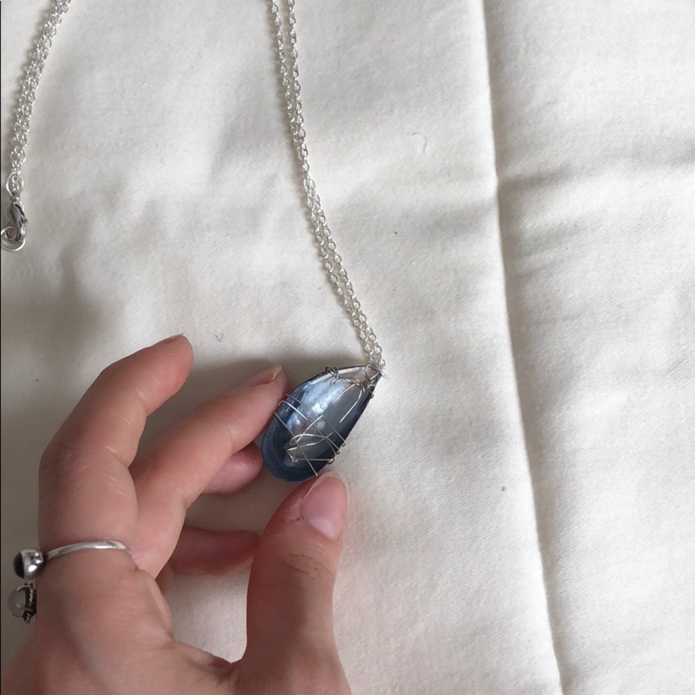 Shell necklace - Picture 2 of 4